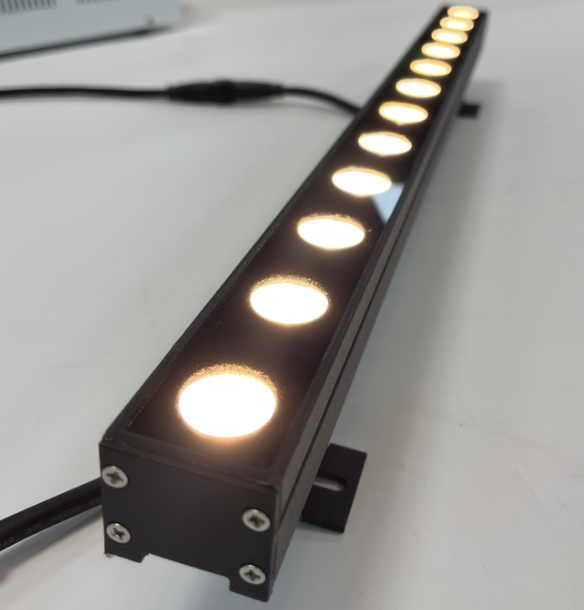 Upgrade Your Outdoor Lighting with OSRAM Led Type External Wall Washer Lights L1000mmX52mmX72mm